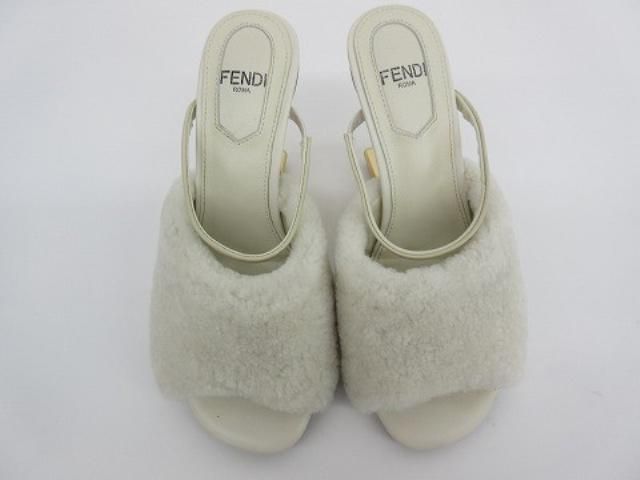 フェンディ FENDI ファーサンダル ホワイト 37 レディース