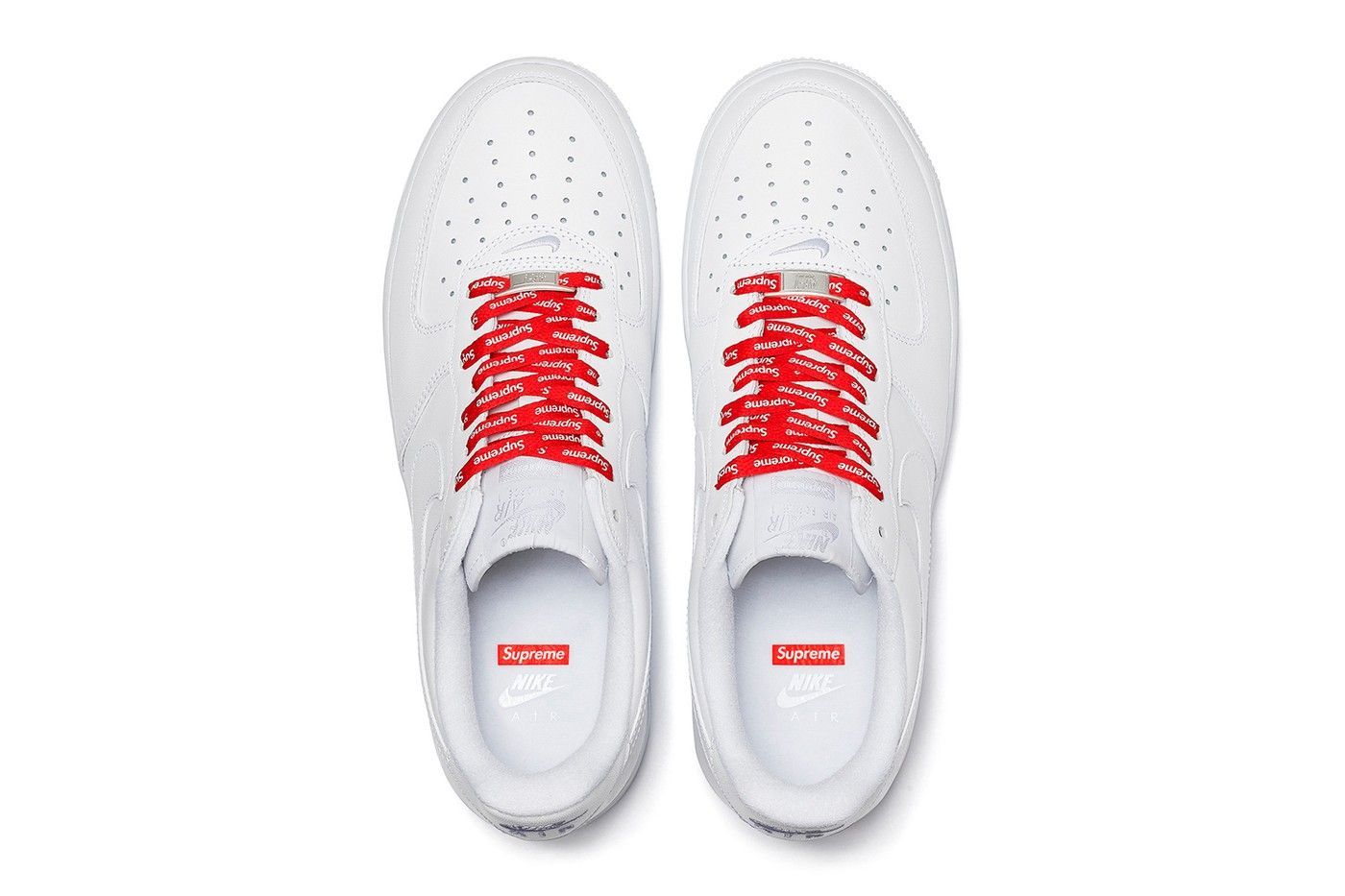 NIKE supreme ナイキ　シュプリーム　エアフォース1 AF1 白 NIKE シュプリーム ナイキ エアフォース1 ロー SUPREME AIR