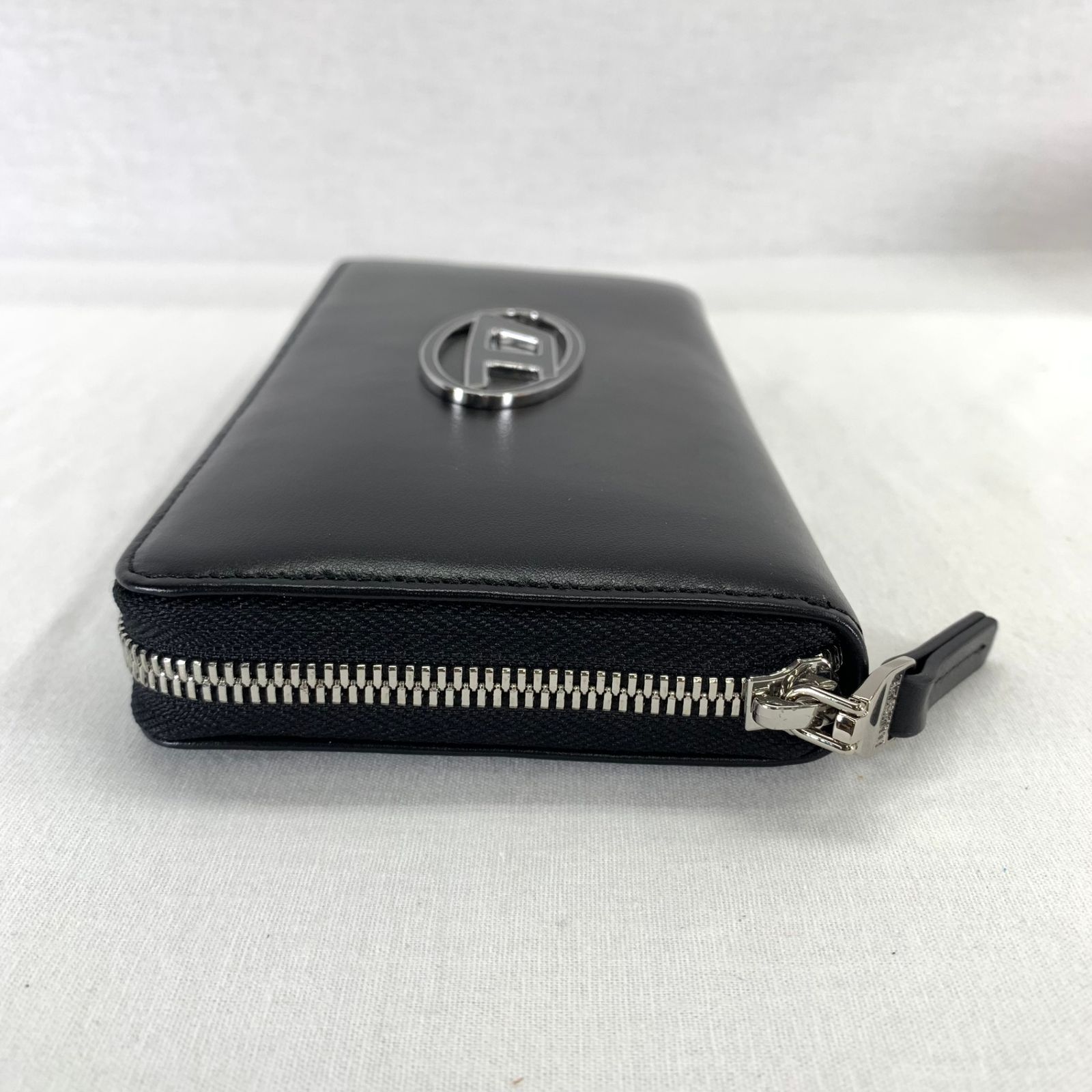 未使用級　ディーゼル　DIESEL 長財布　ラウンドファスナー　S5533 ディーゼル DIESEL 財布 長財布 ラウンドファスナー長財布 小銭