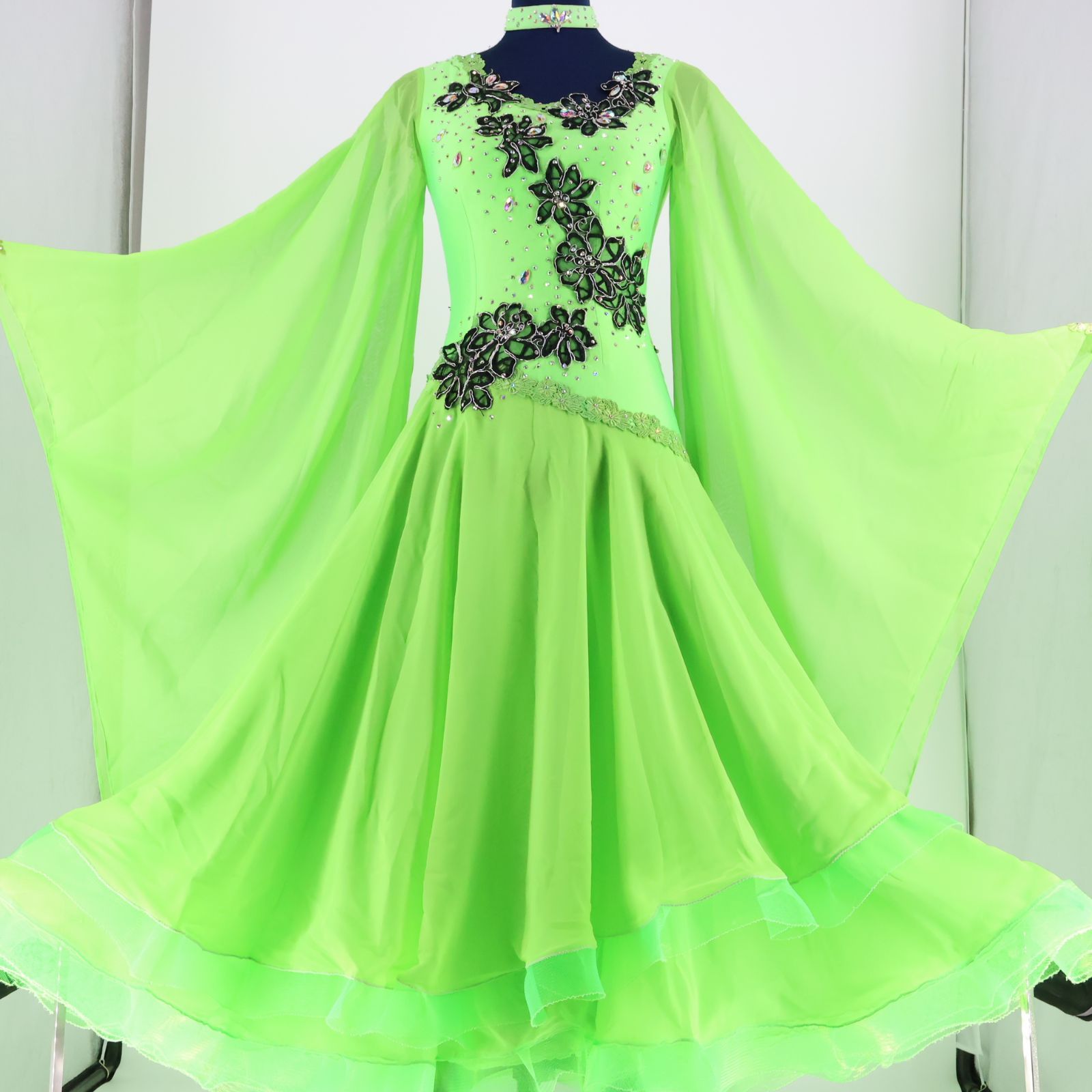 社交ダンス衣装】グリーン ワンピース ドレス レース 黄緑 緑 フリル  