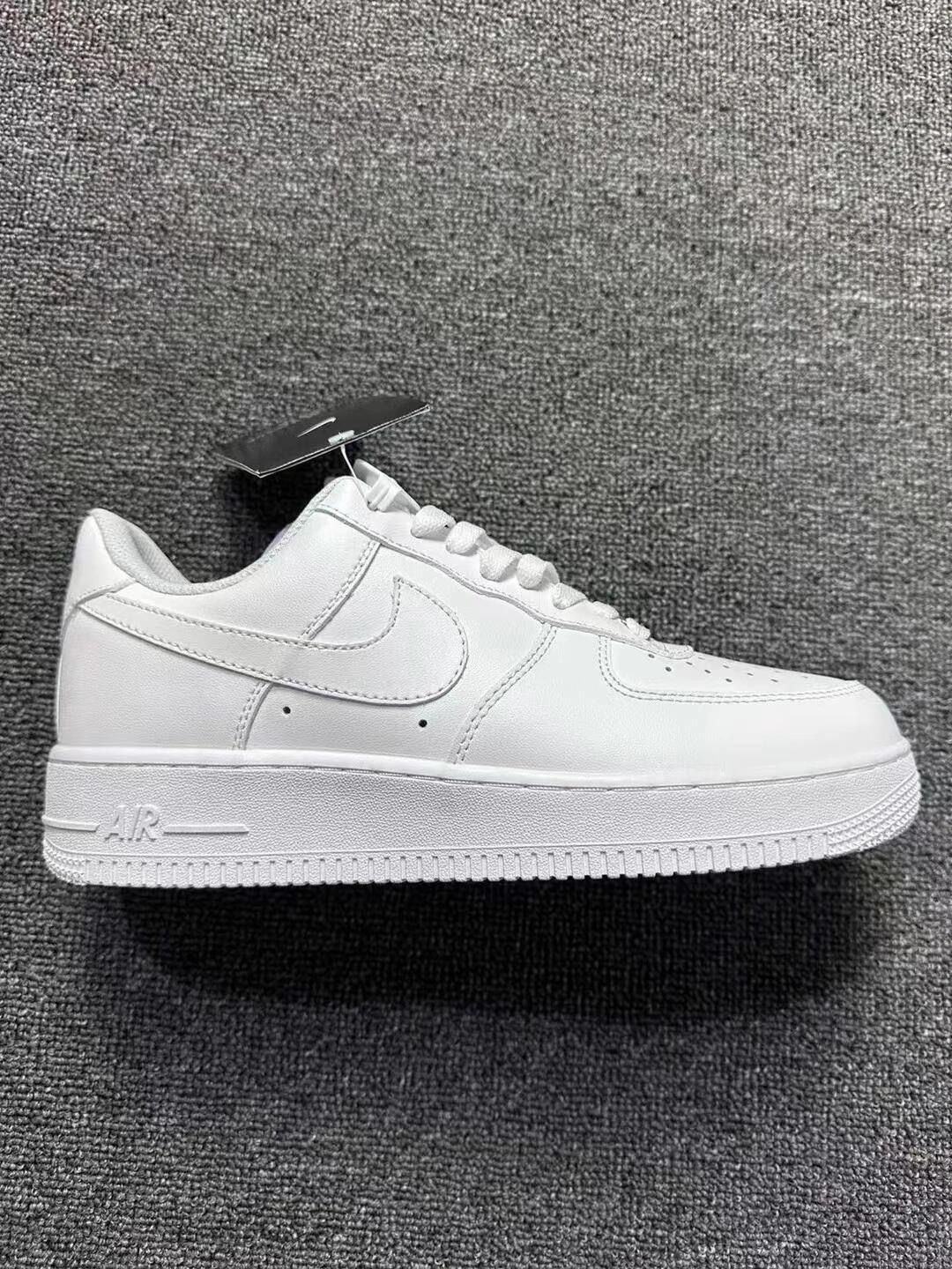 新品 NIKE AIR FORCE 1 '07 ナイキ エア フォース 1 '07 メンズ スニーカー ローカット WHITE/WHITE ホワイト 白 CW2288-111 男女兼用