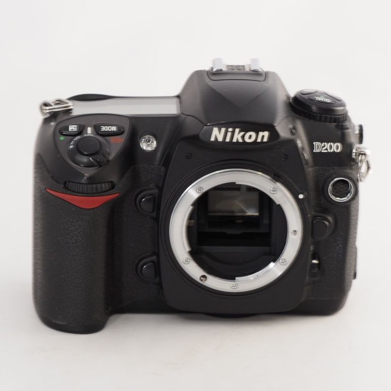 Nikon ニコン D200 ボディ デジタル一眼レフ