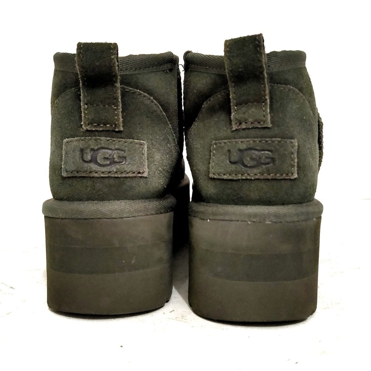 ダークグレー ムートン