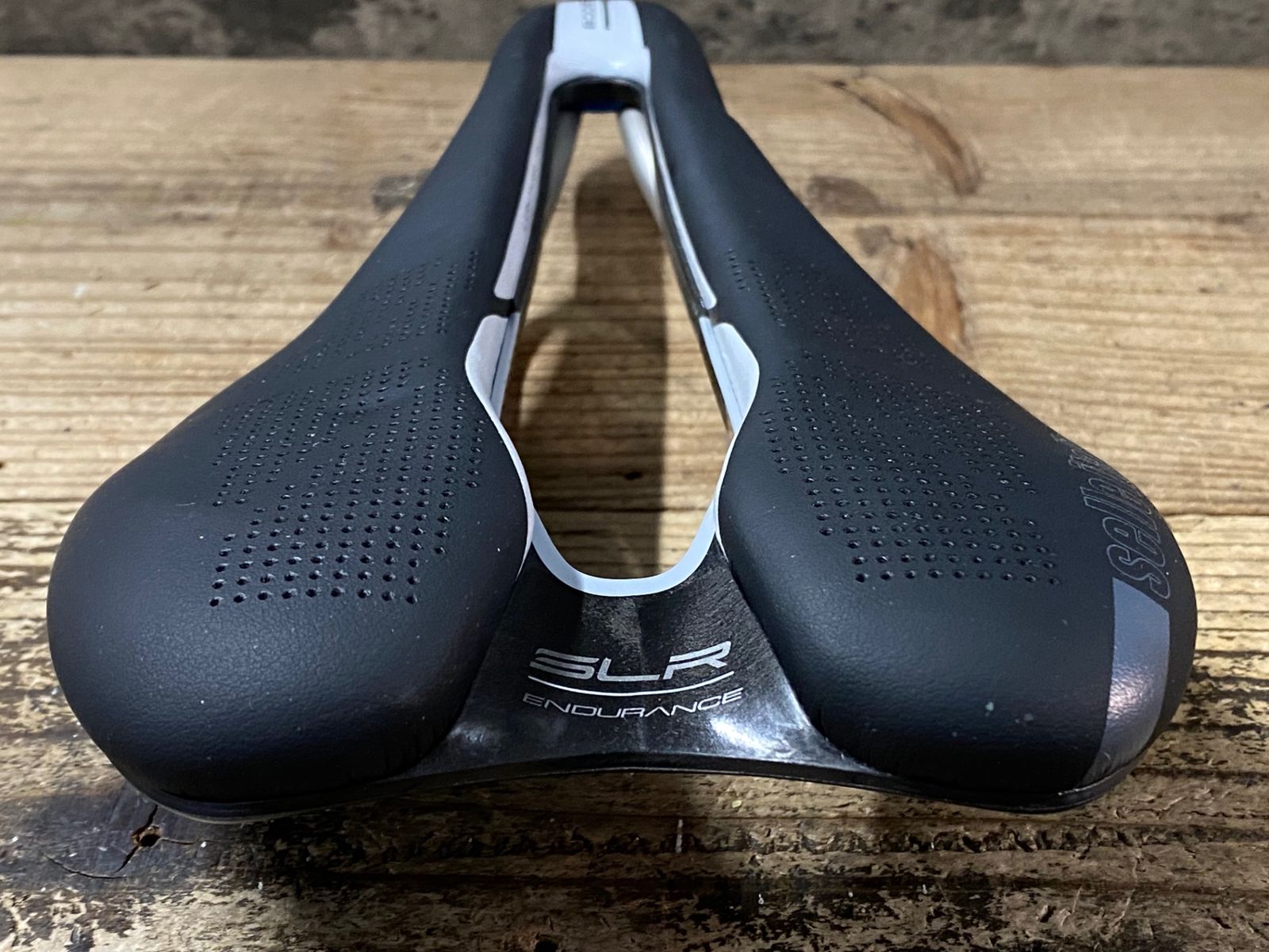 JJ238 セライタリア selle italia SLR BOOST Ti316 SUPPERFLOW サドル 黒 130 Ti316レール USTAUSTRALIA_COM_AU