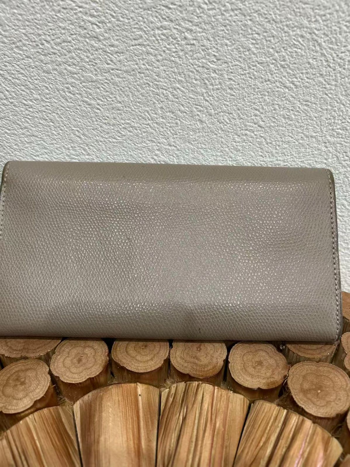 フェンディ FENDI レディース 長財布 フェンディ フラップ かぶせ ウォレット 小物 プレゼント 誕生日 パーティー バレンタイン 母の日 ゴールド 金具