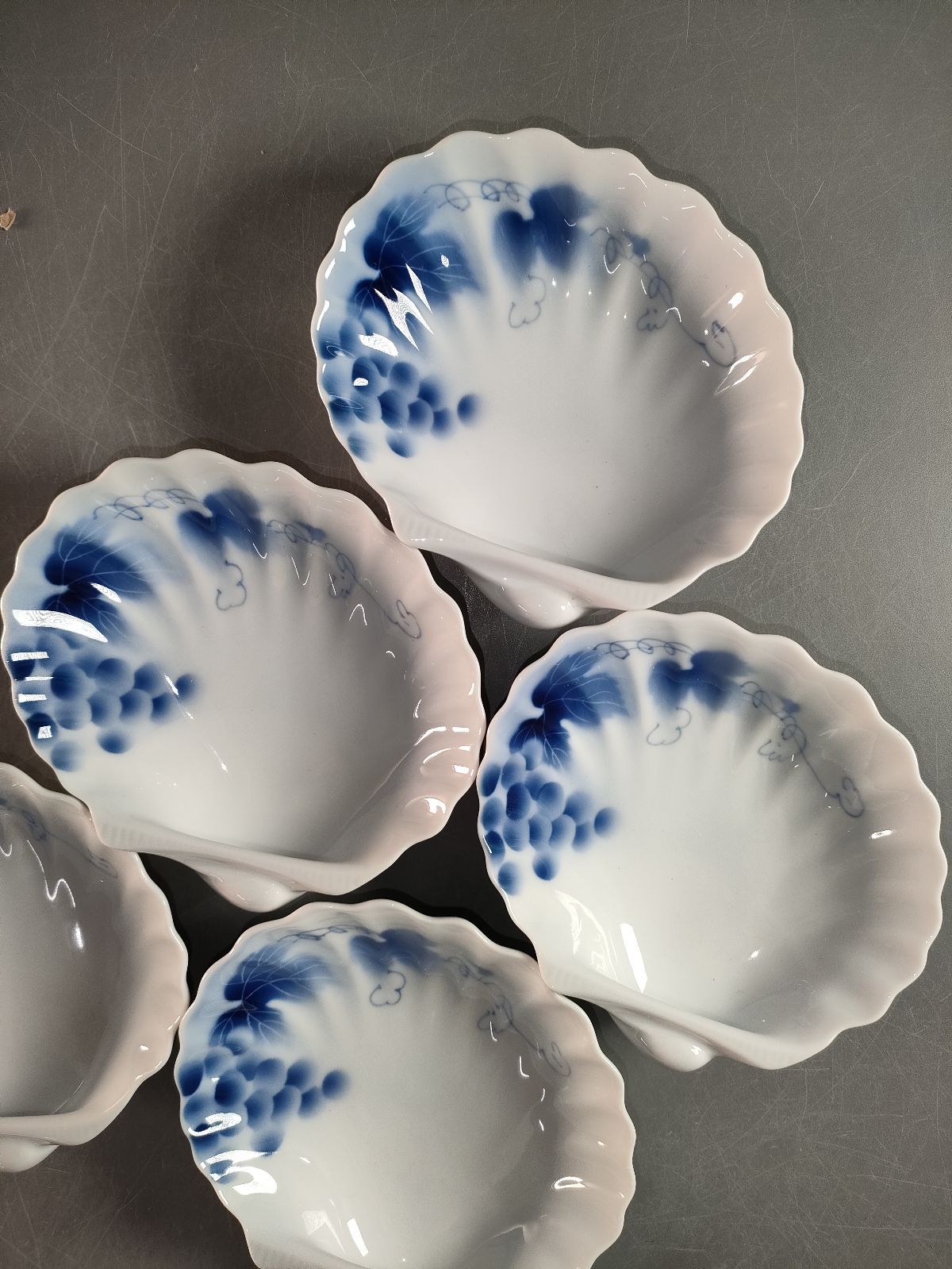 S2-4/有田焼/深川製磁/ブルーワイナリー貝型皿5客/飾皿/向付/懐石道具