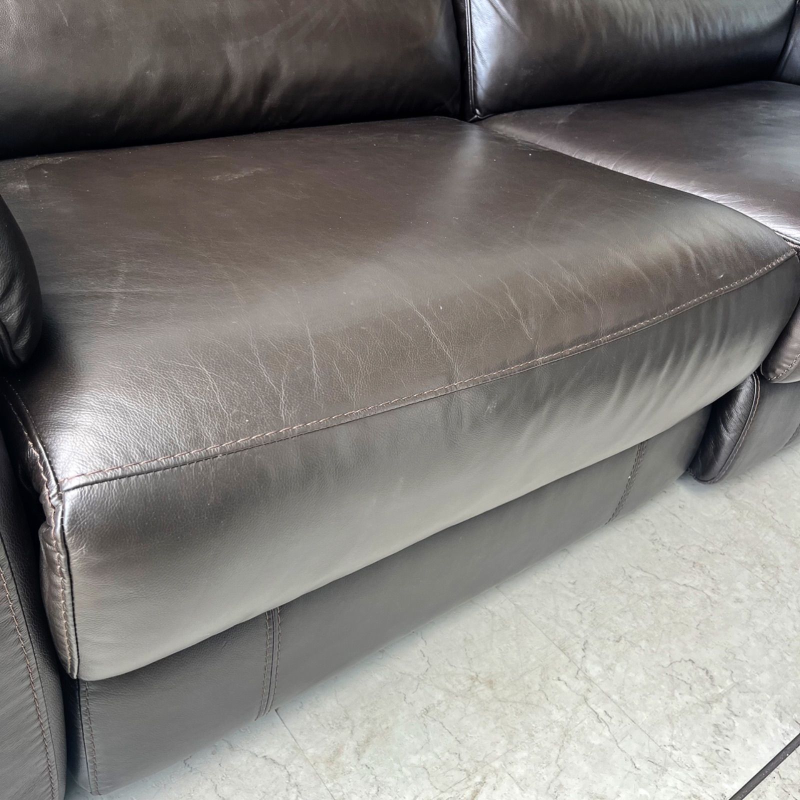 取付無料！ニトリ クローナ 本革ダークブラウン電動リクライニングソファ✨ 取付無料！ニトリ クローナ 本革ダークブラウン電動リクライニング