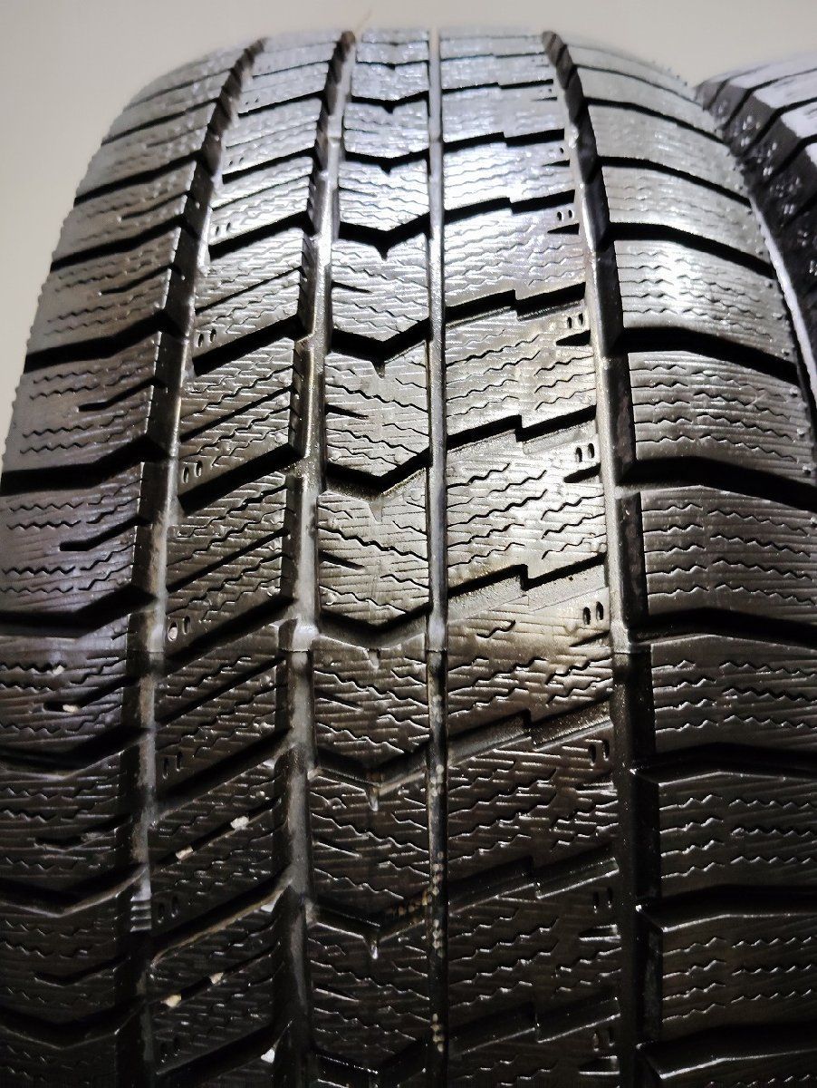 走行短め GOODYEAR ICENAVI8 205 55R16 16インチ スタッドレス 4本 22年製 カローラスポーツ プレマシー リーフ アイシス等 KTH400