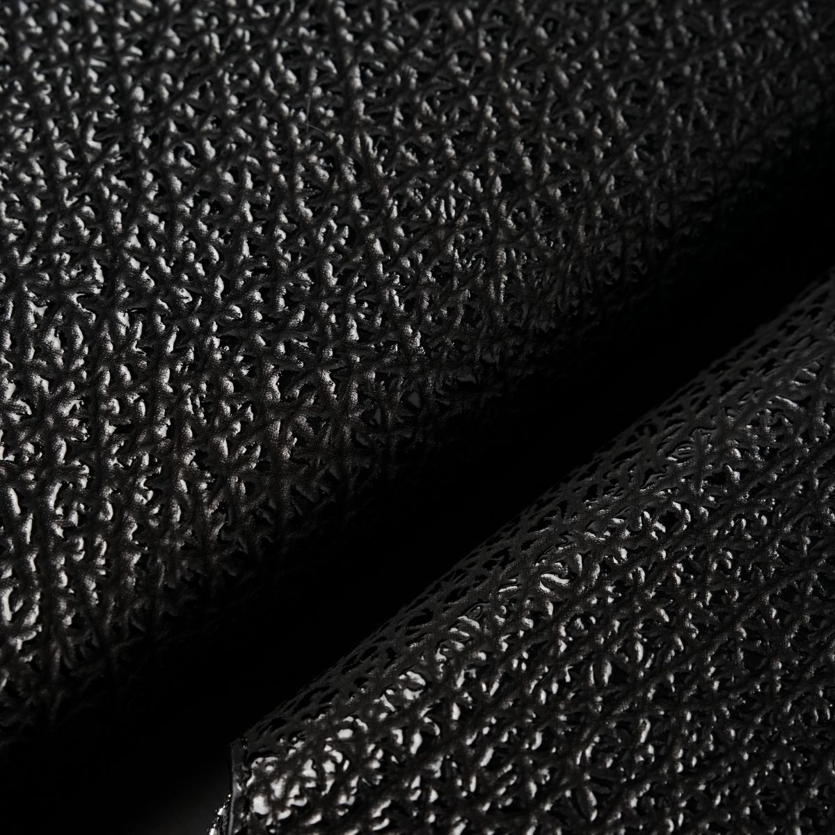未使用級 PELLE MORBIDA マネークリップ 財布 二つ折り　黒　本革 美品 PELLE MORBIDA マネークリップ 財布 二つ折り 黒 本革 小物
