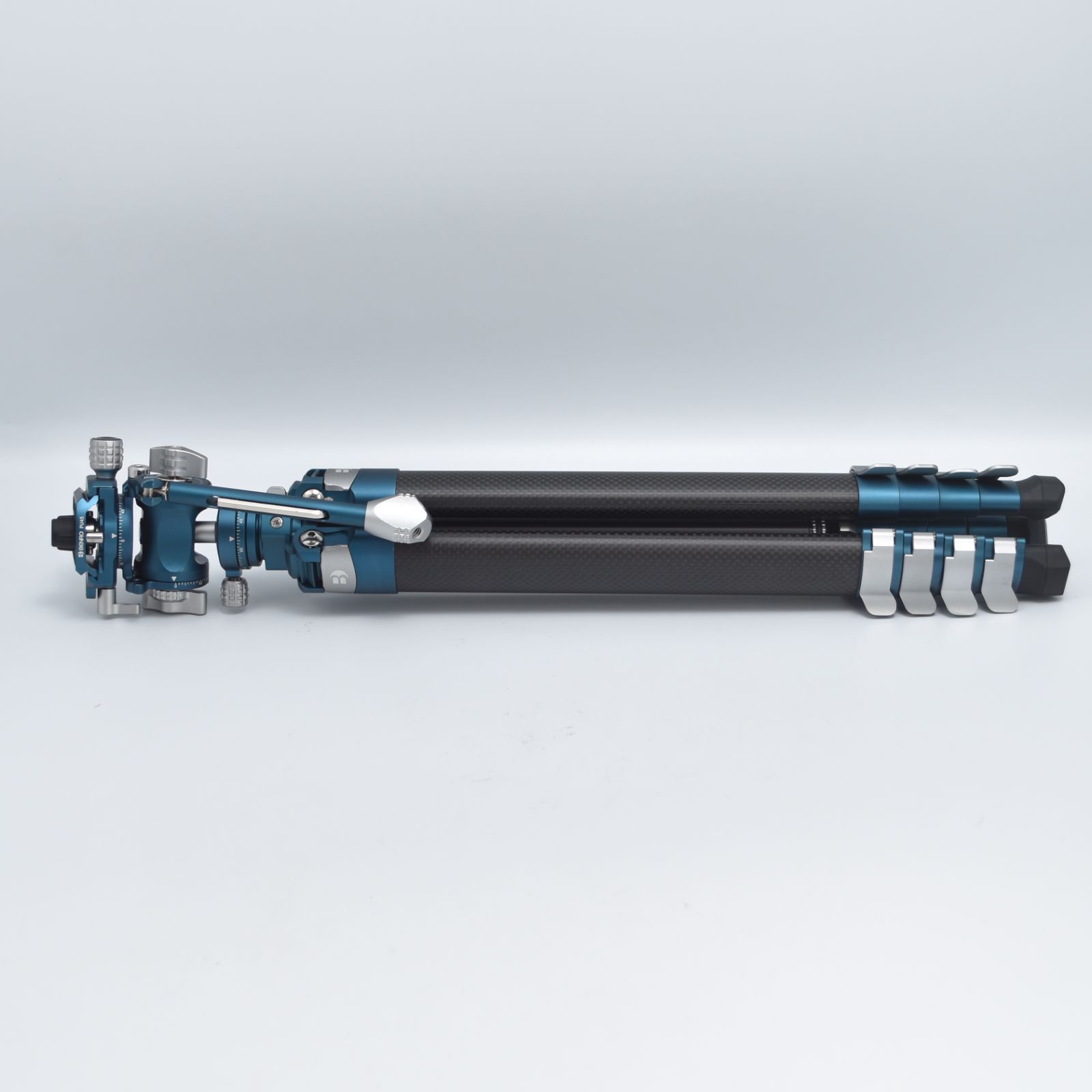  B 9282 BENRO シアンバード カーボン三脚 トラベル三脚 カメラ用三脚 ビデオ三脚 ビデオ雲台 超軽量 コンパクト 収納バッグ レバー式ロック バッグ付属 動画撮影 風景撮影 コンパクトデジタルカメラ デジタルカメラ