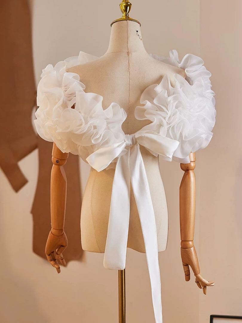 なオフショルデザインフリルショール