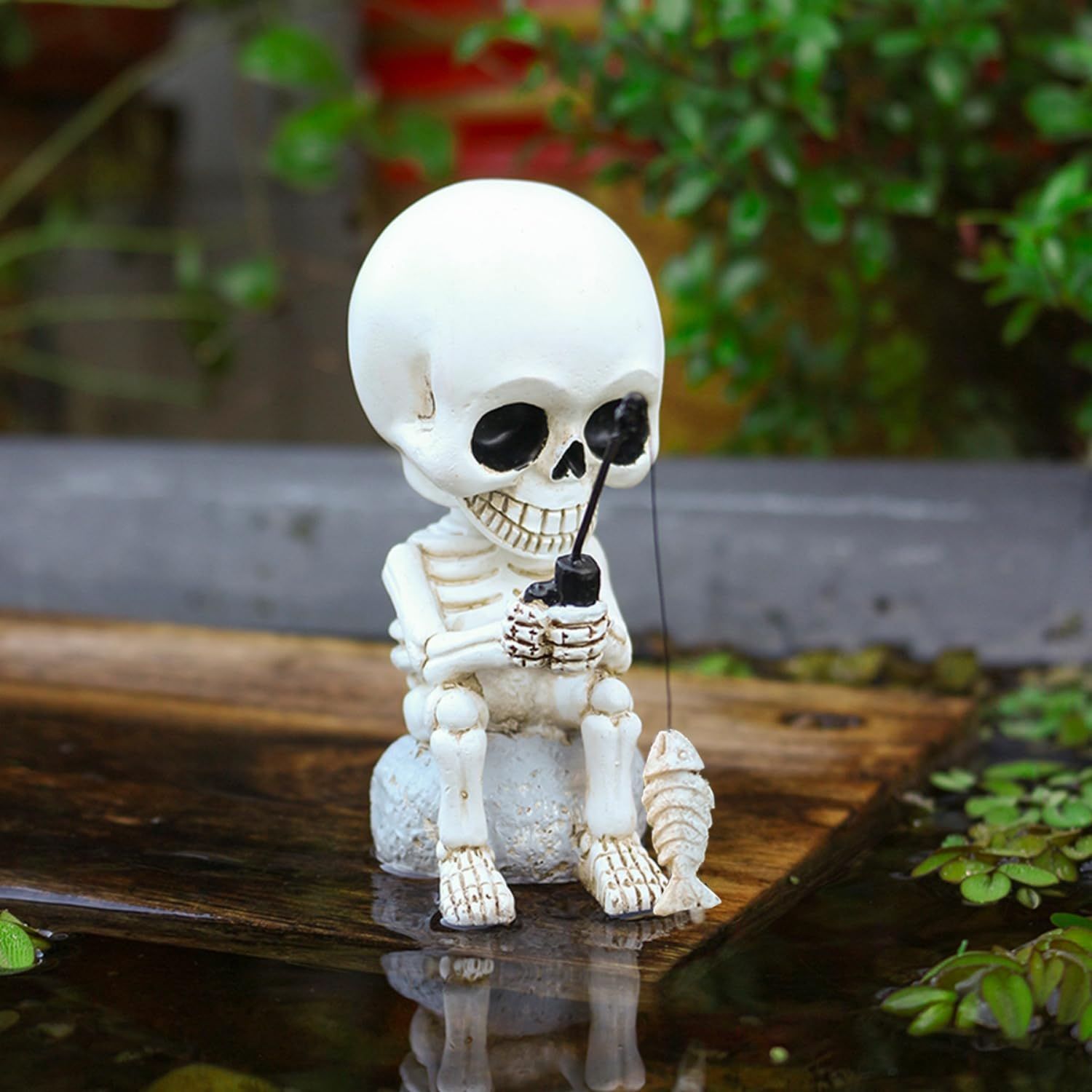 売切注意 装飾品 面白い小道具 水族館 可愛い インテリア雑貨 怖い ゴシック デコレーション スカルオーナメント ガーデンオーナ 黒 骸骨 髑髏 ミニチュア 釣りのスカル スカル置物 ハロウィン飾り COSSA