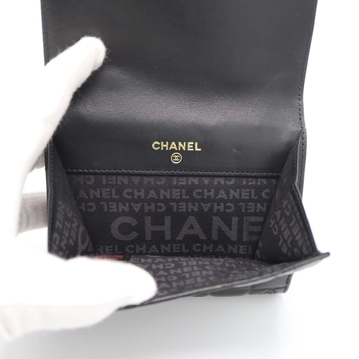 シャネル アイコンライン ブラック ラムスキン ココマーク 二つ折り財布 箱付き CHANEL シャネル 財布 アイコン レディース ブランド 二つ折り