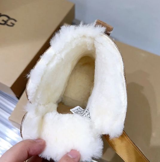 UGG アグ レディース ブーツ 未使用 箱付 - メルカリ