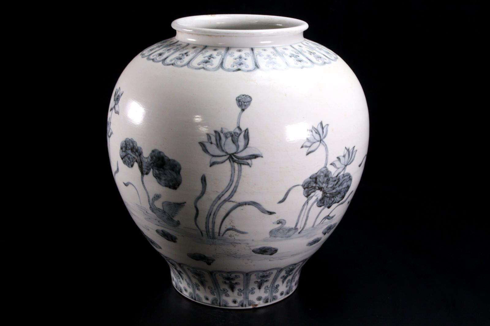 李朝時代 白磁染付蓮白鳥文壷 43cm 朝鮮古陶 唐物 骨董 古美術 楾 D156
