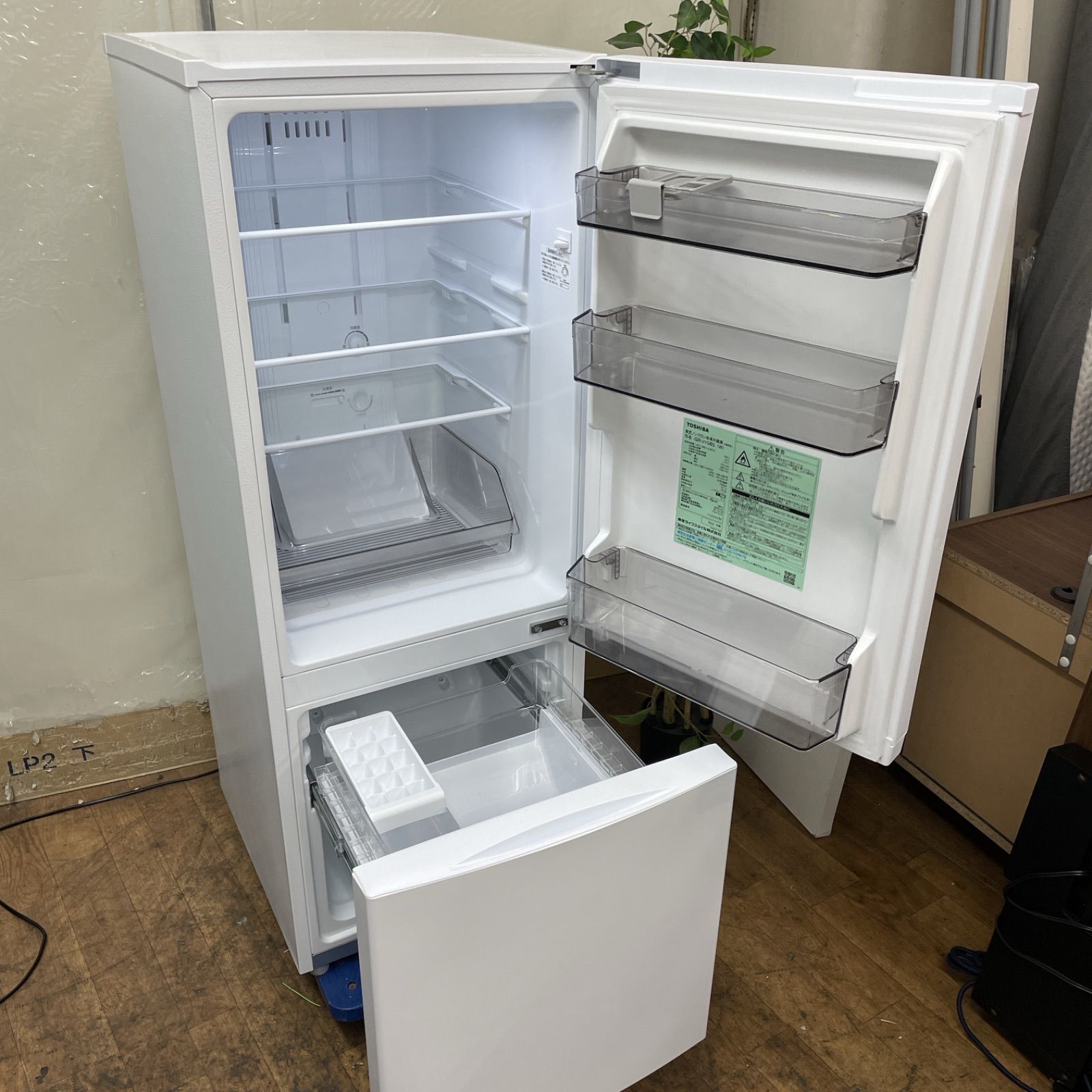 67 送料設置無料 新生活応援　東芝　2ドア冷蔵庫　153L Amazon | 東芝【新生活3点セット】 冷蔵庫 153L + 洗濯機 4.5kg