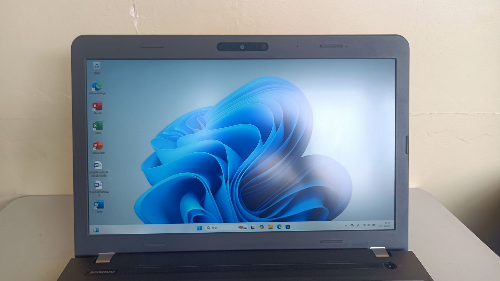 ノートパソコンThinkPad第六世代Core i7 SSD256Gメモリ8G win11 office