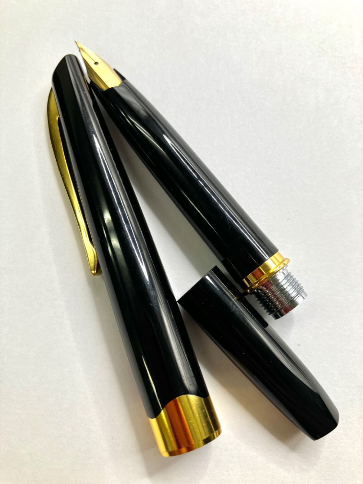 PLATINUM プラチナ 万年筆 】ペン先K14 細字タイプ ブラック ⭐️外観