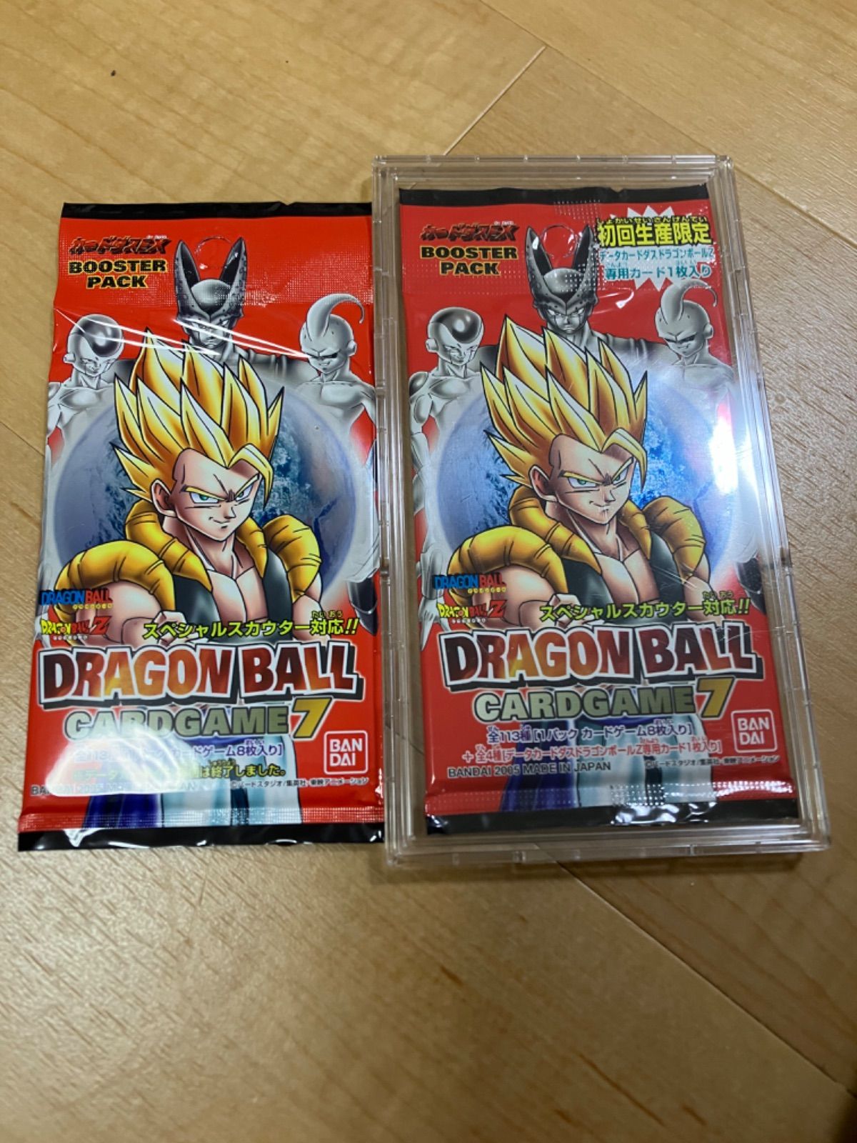 ドラゴンボールカードゲーム左側の未開封パック - ドラゴンボール