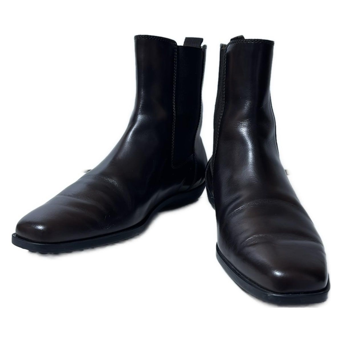 ダークブラウン