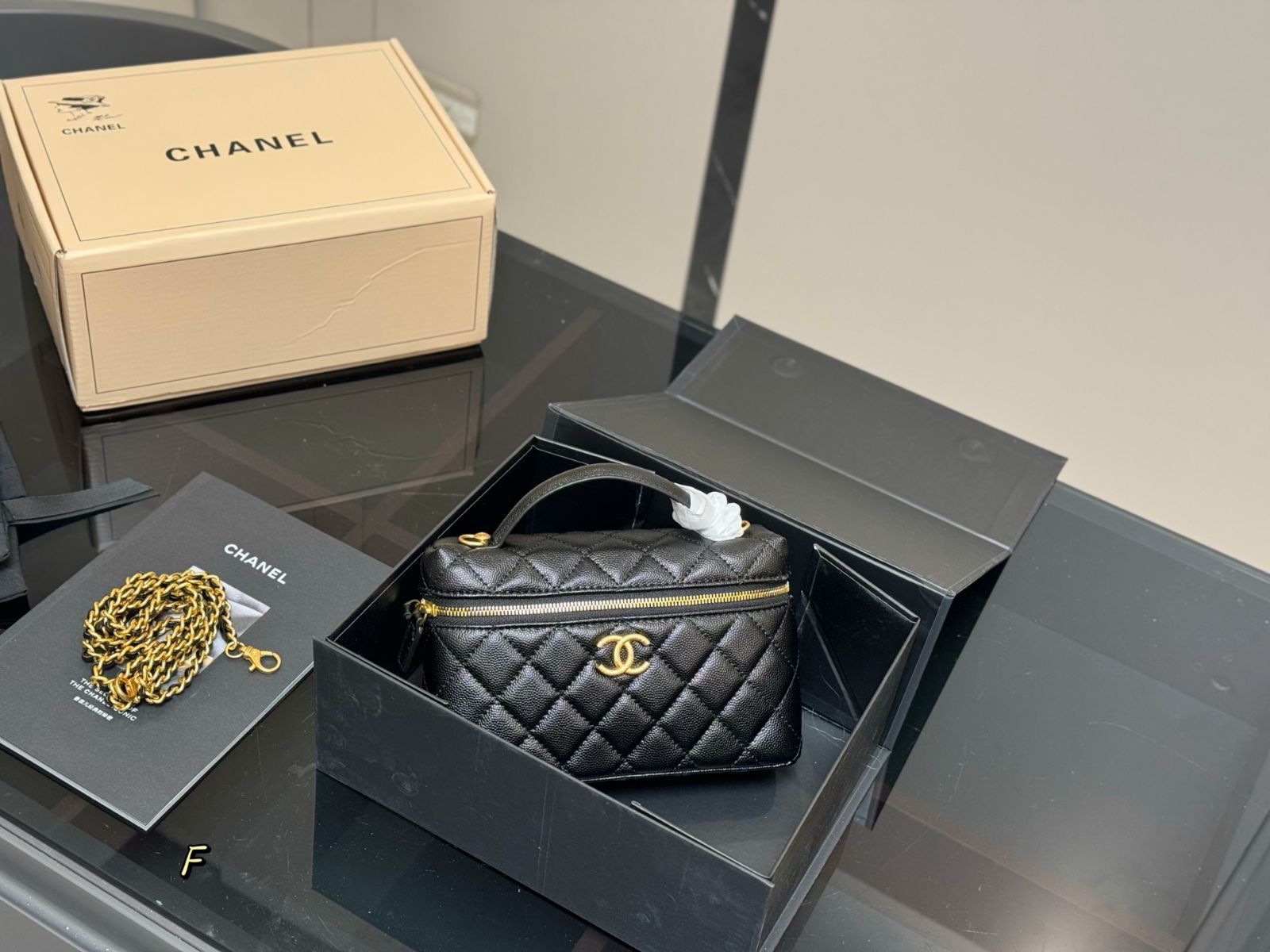 今日 Chanel Bento Hobo Bag シャネル 弁当箱 ホーボーバッグ-MM輸入