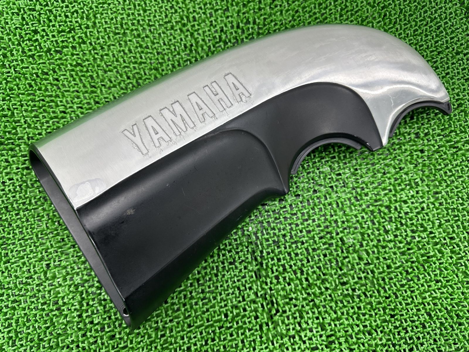 V-MAX ダクトカバー 左 1FK00 ヤマハ 純正 中古 バイク 部品 VMAX1200 ダミータンクカバー サイドカバー アルミ コケキズ無し