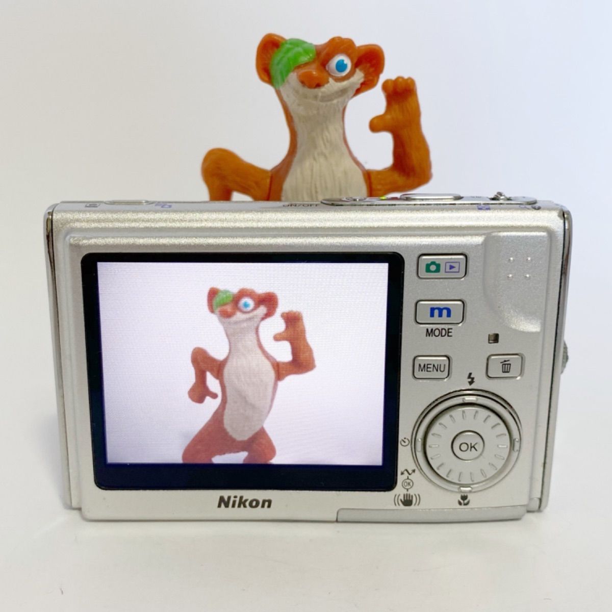 Nikon ニコン COOLPIX S8 デジタルカメラ 箱付き Nikon ニコン COOLPIX S8 デジタルカメラ 箱付き 中古】Nikon ニコン