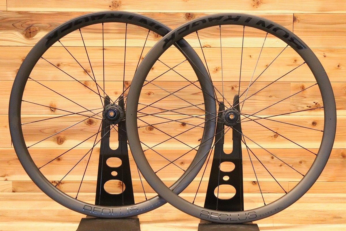 BONTRAGER AEOLUS ELITE 35 DISC カーボンホイール Bontrager Aeolus Elite 35 TLR Disc Road Wheel - Trek Bikes