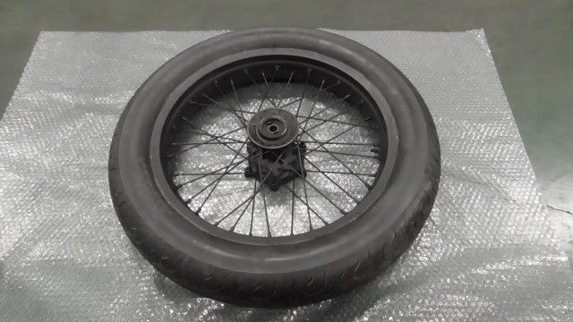 FTR223 MC34-1152xxx の フロントホイールタイヤ 1749516325