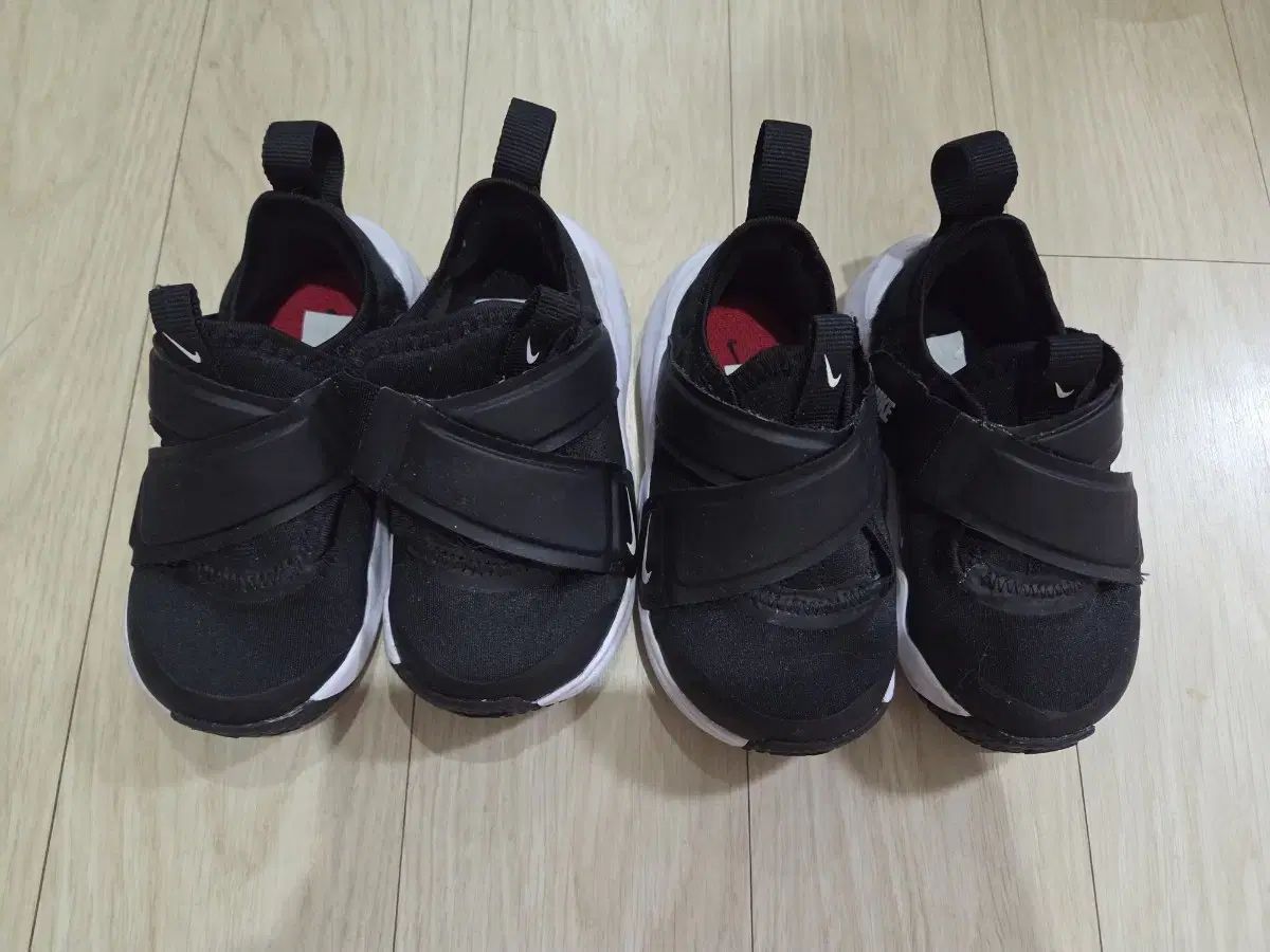 双子 靴 2 ペア NIKE ナイキ nike 黒 ファスナー 6c