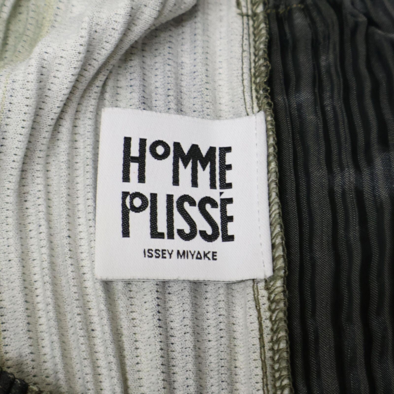 PLISSE ISSEY