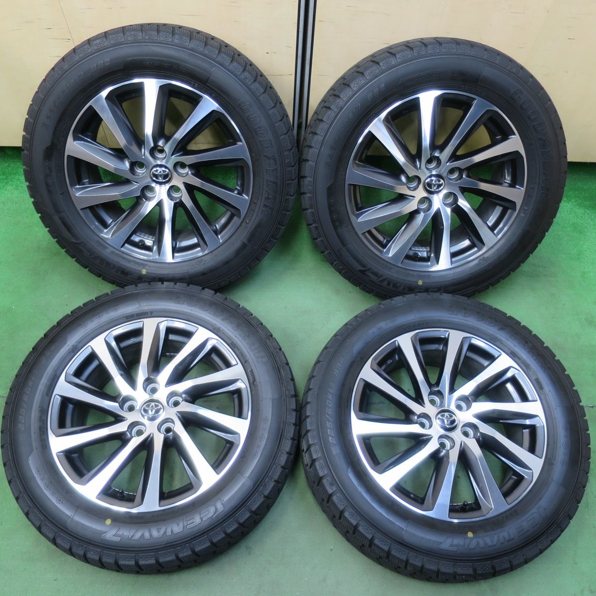 バリ溝 22年 キレイ 9.5分 トヨタ 30系 アルファード ヴェルファイア 純正 225 60R17 スタッドレス グッドイヤー アイスナビ7 17インチ PCD114.3 5H 5101703イス