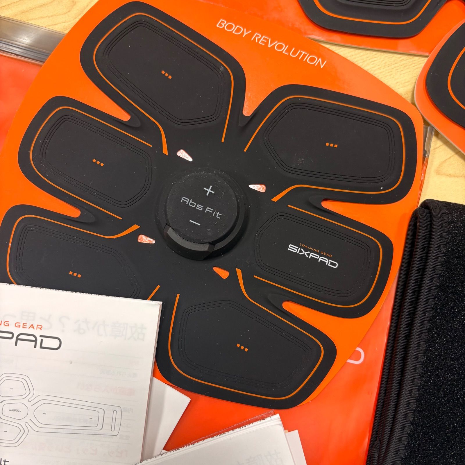 SixPad シックスパッド 3種類セット EMS 腹筋-取寄商品