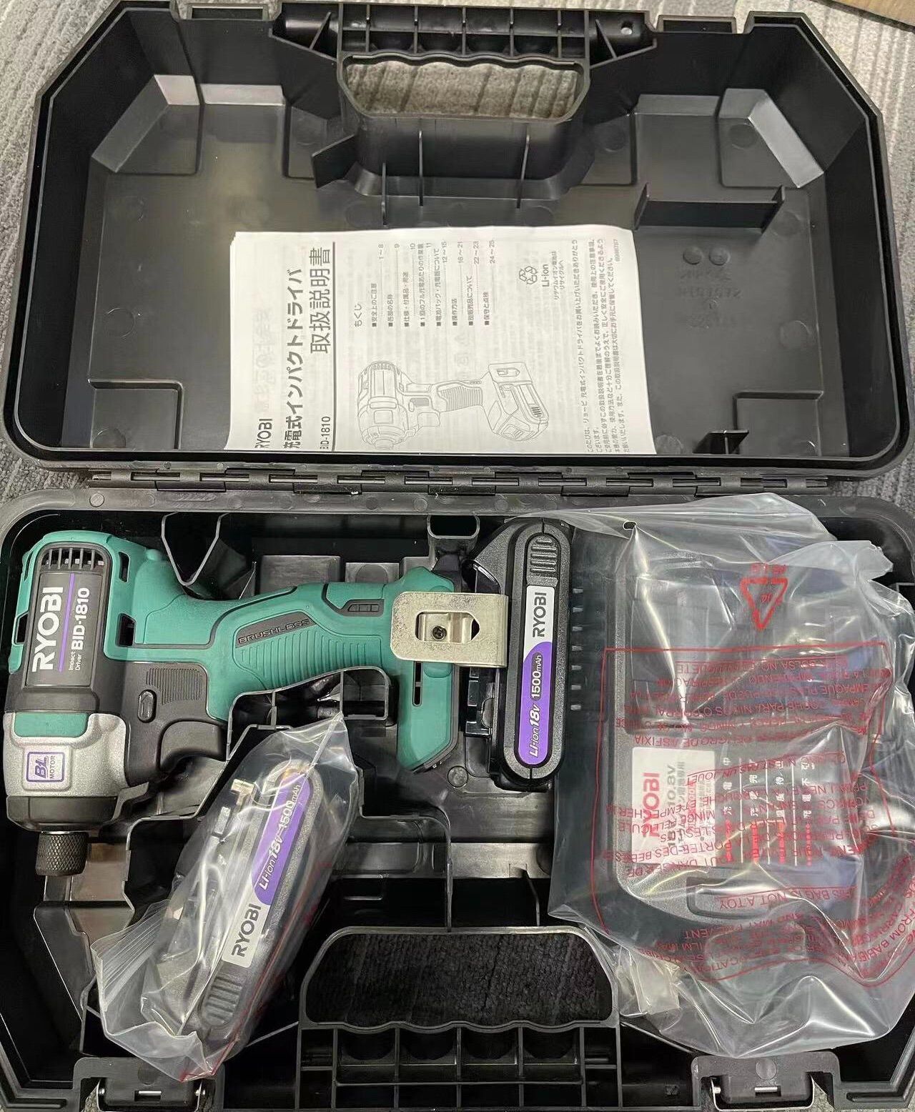 BID-1810充電式インパクトドライバ電池二つ付き - メルカリ