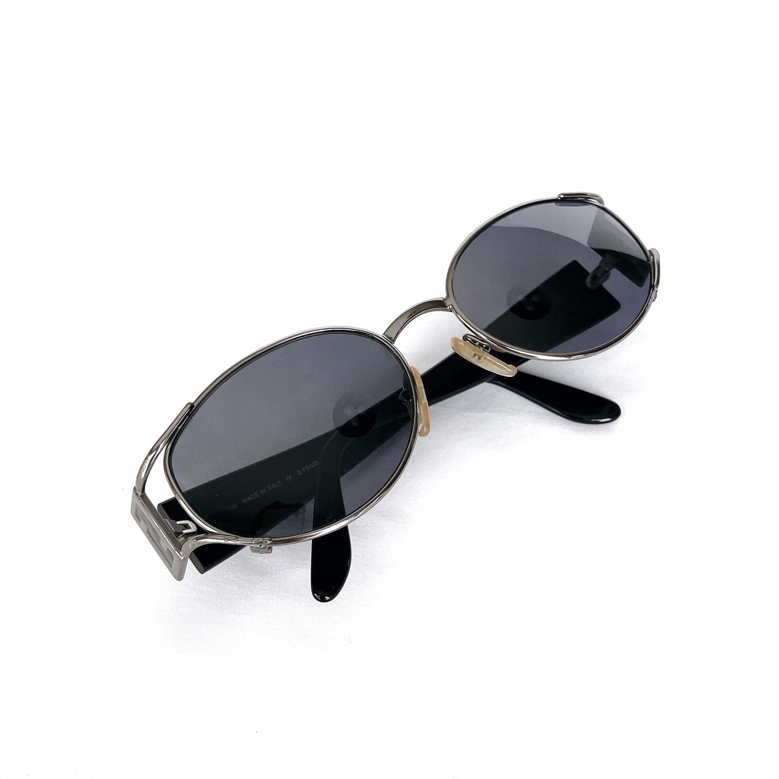 FENDI FF Logo Oval Sunglasses Black 55mm Made in Italy Used  display picture 3