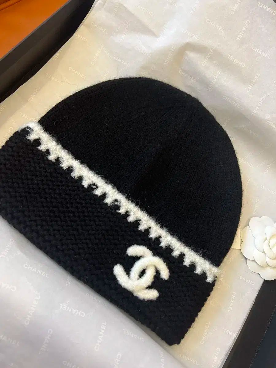 CHANEL シャネル