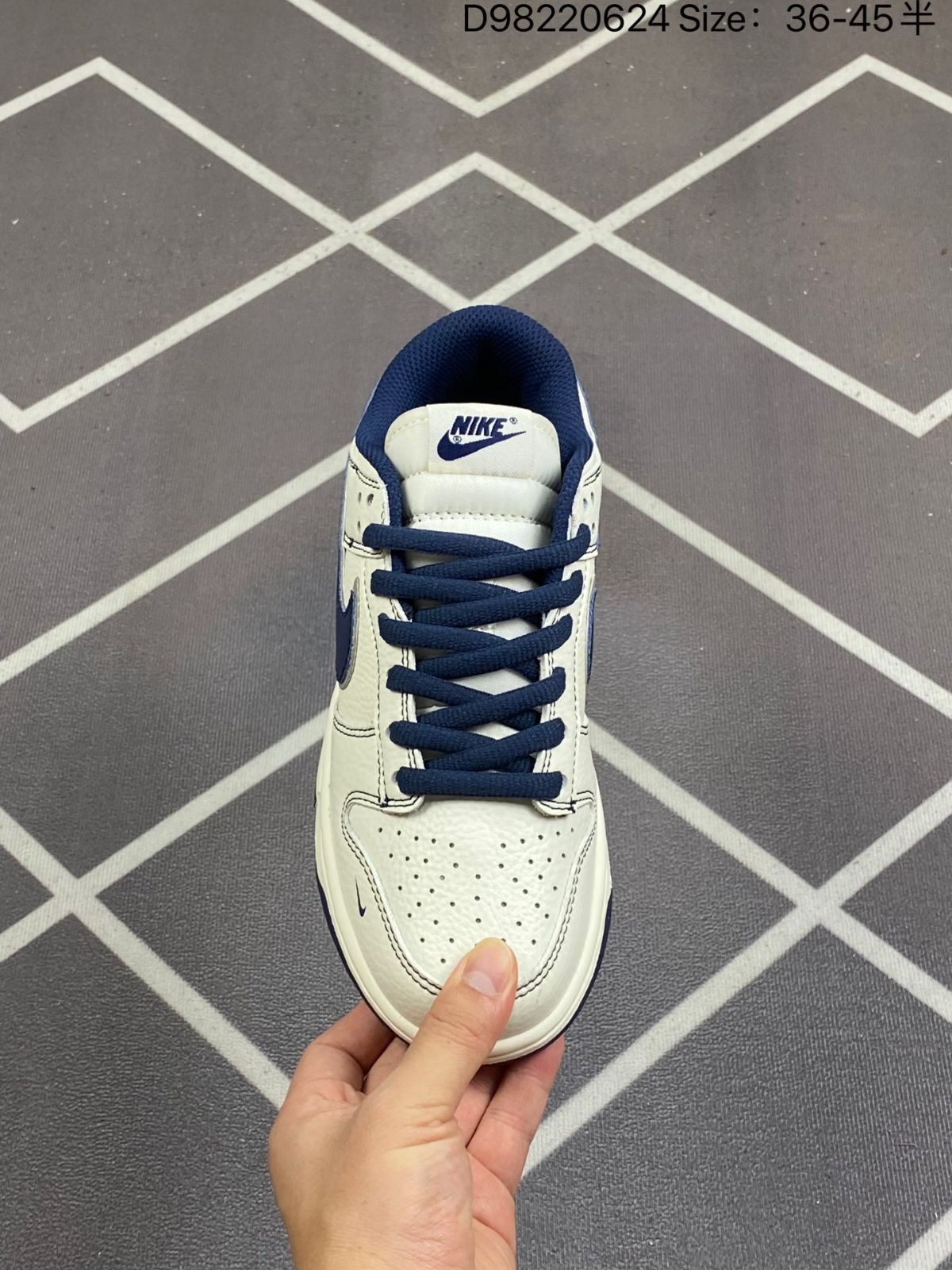 ナイキ スニーカー Nike Dunk Low Retro 男女兼用 並行輸入品