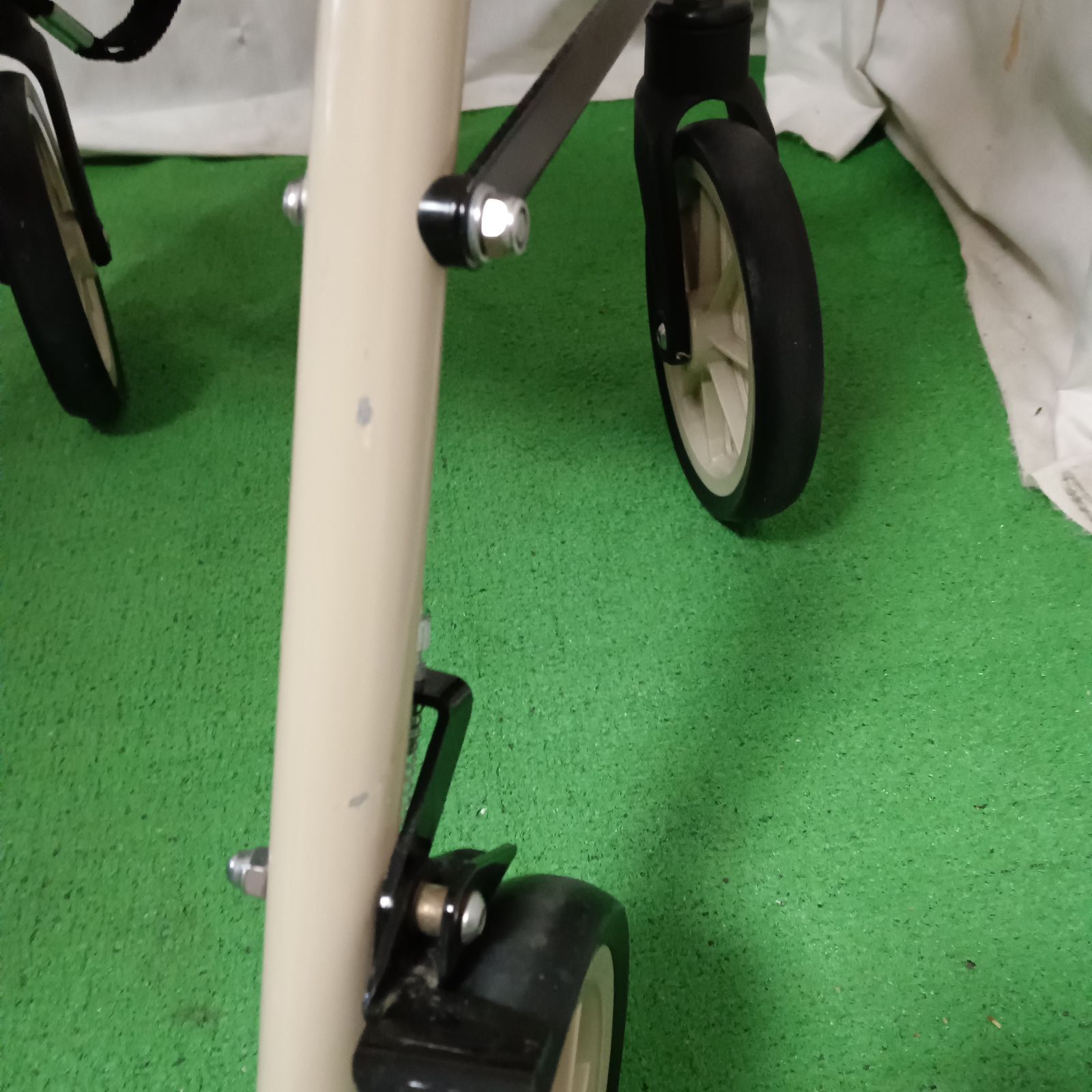 HK-5327) 竹虎ヒューマンケア ハッピーミニ コンパクト 歩行器