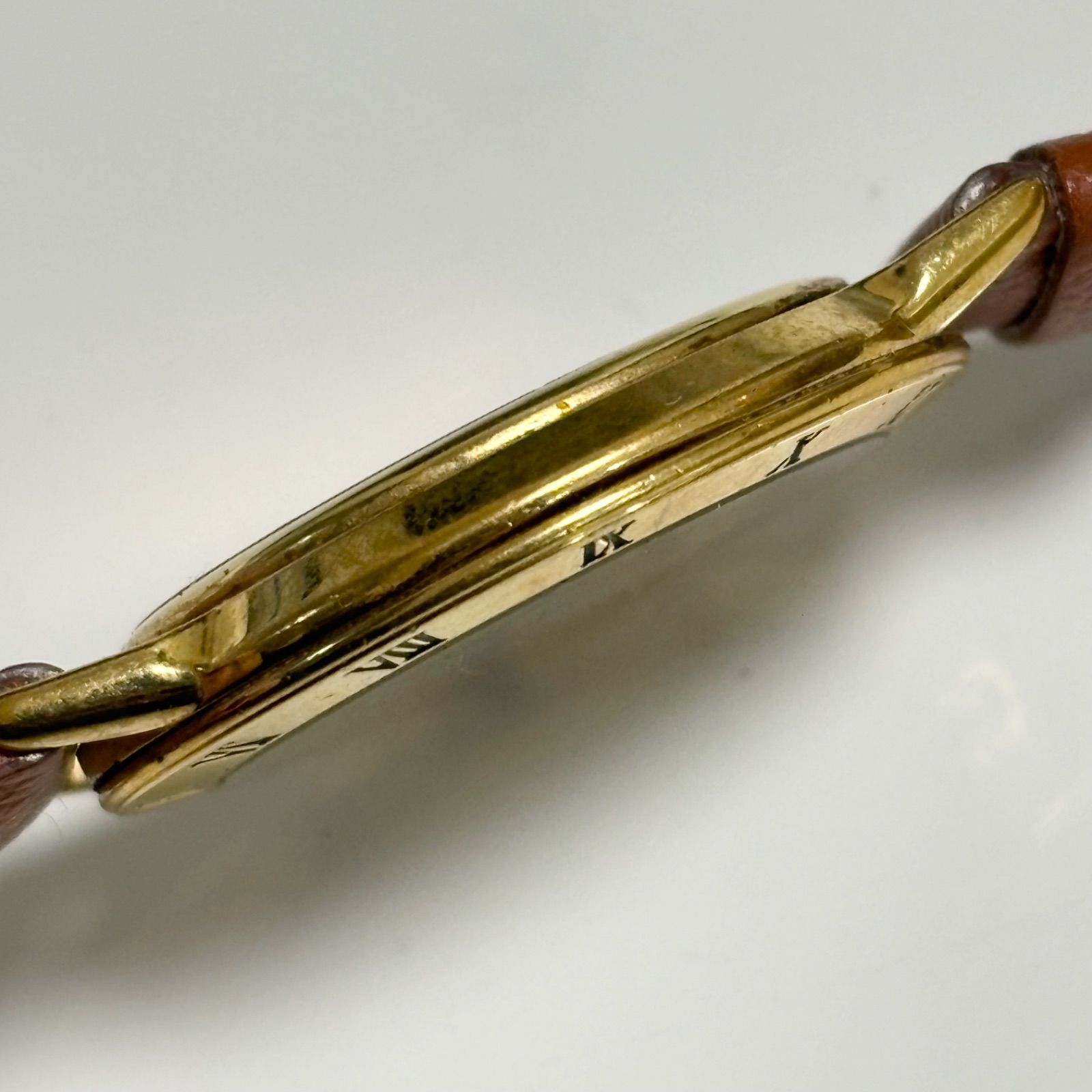 送料無料】GUCCI/グッチ/3000M/クォーツ腕時計/ゴールド/ブラウン