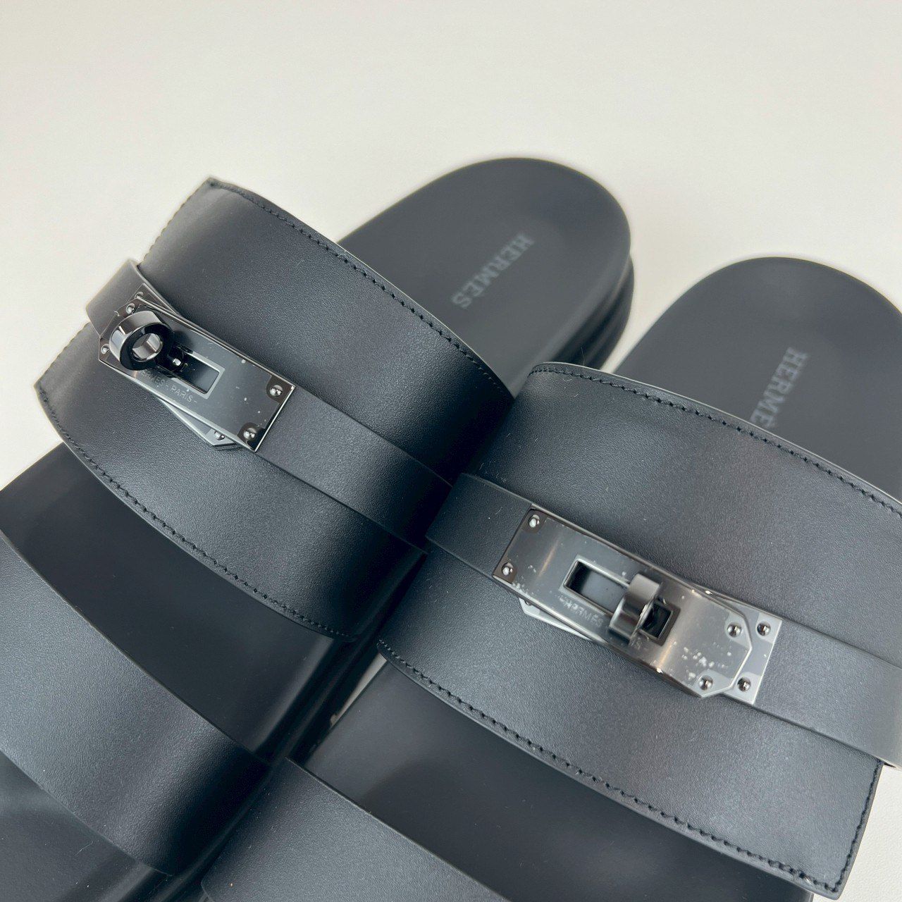 新品未使用 HERMES エルメス メンズ サンダル ジャクソン ブラック 42 新品未使用 HERMES エルメス メンズ サンダル ジャクソン