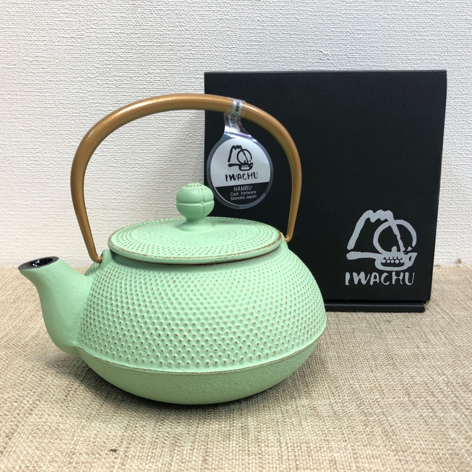 IWACHU 岩鋳 南部鉄器 急須 5型アラレ 金|ミントグリーン ツル金