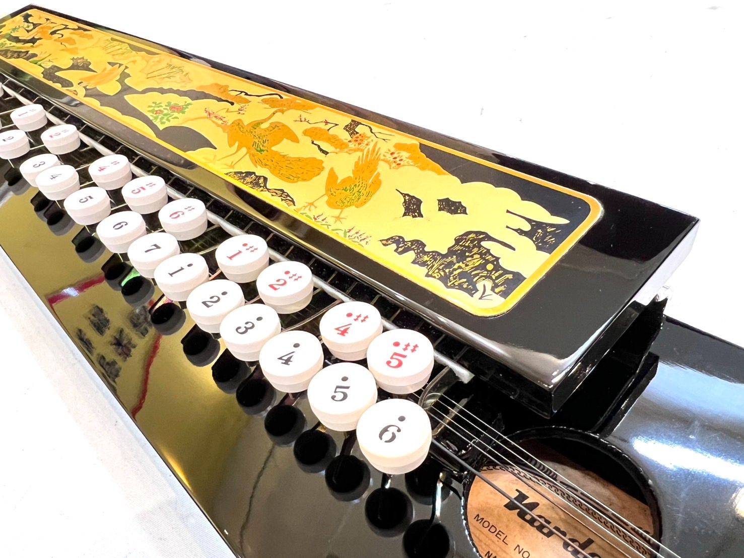 送料無料】琴 13弦 琴柱 すだれ彫 お琴 弦楽器 高級琴 お稽古