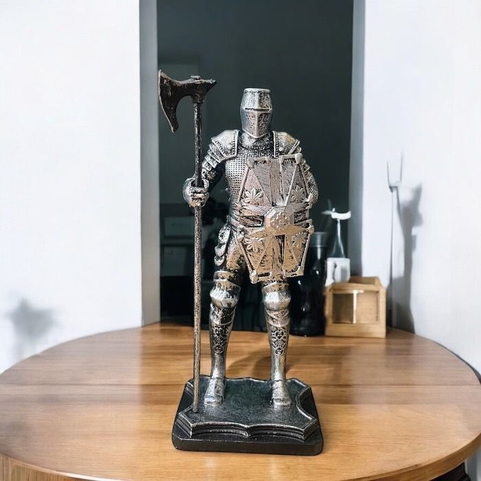 レトロ騎士置物　甲冑　アーマー置物　ヴィンテージ　レア 昭和ヴィンテージな甲冑騎士の卓上ライター（置物） - [Sold Out