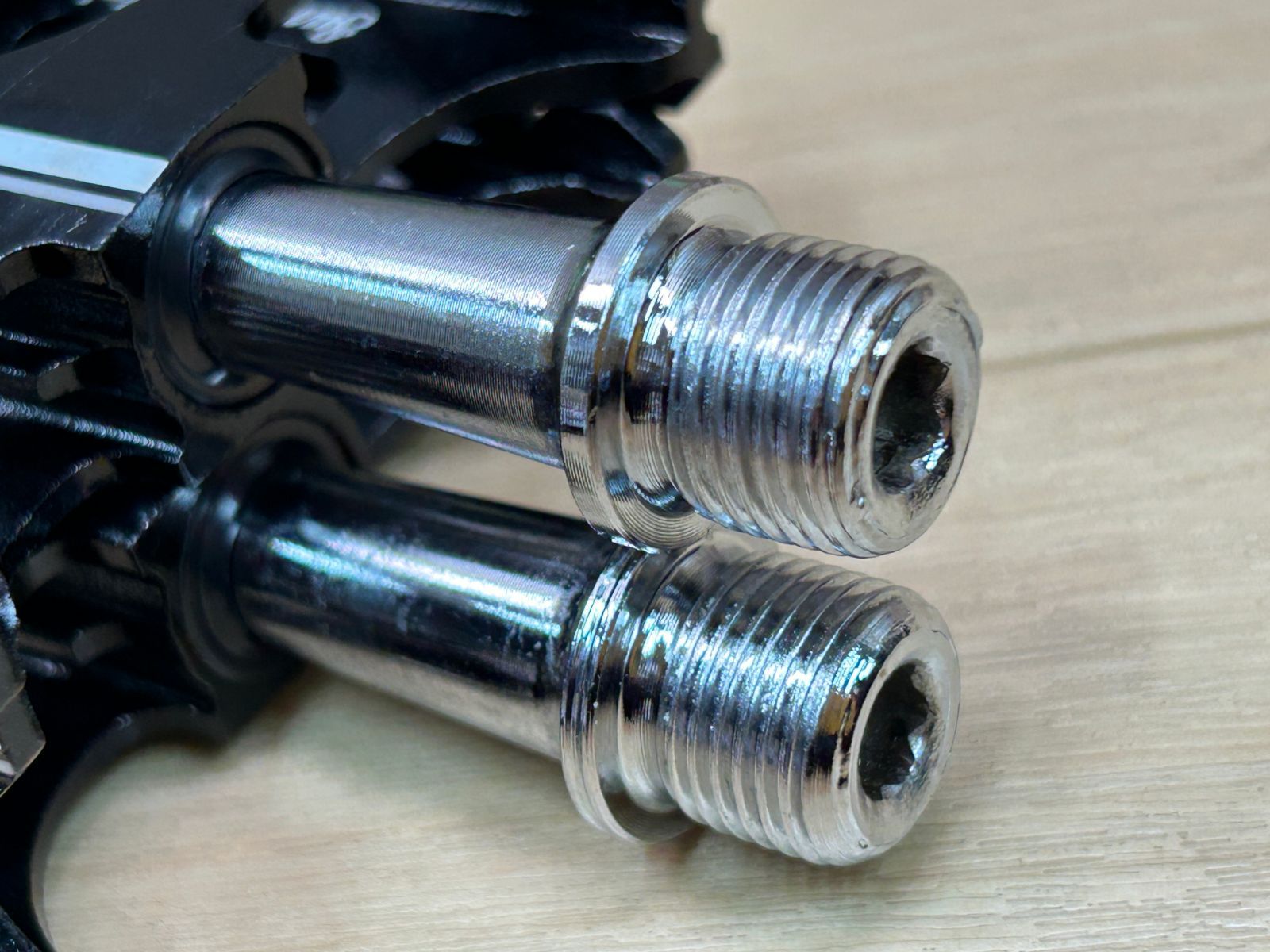 テルスポ イチ推し!! 良品!! TIOGA Surefoot mini BK 206g タイオガ
