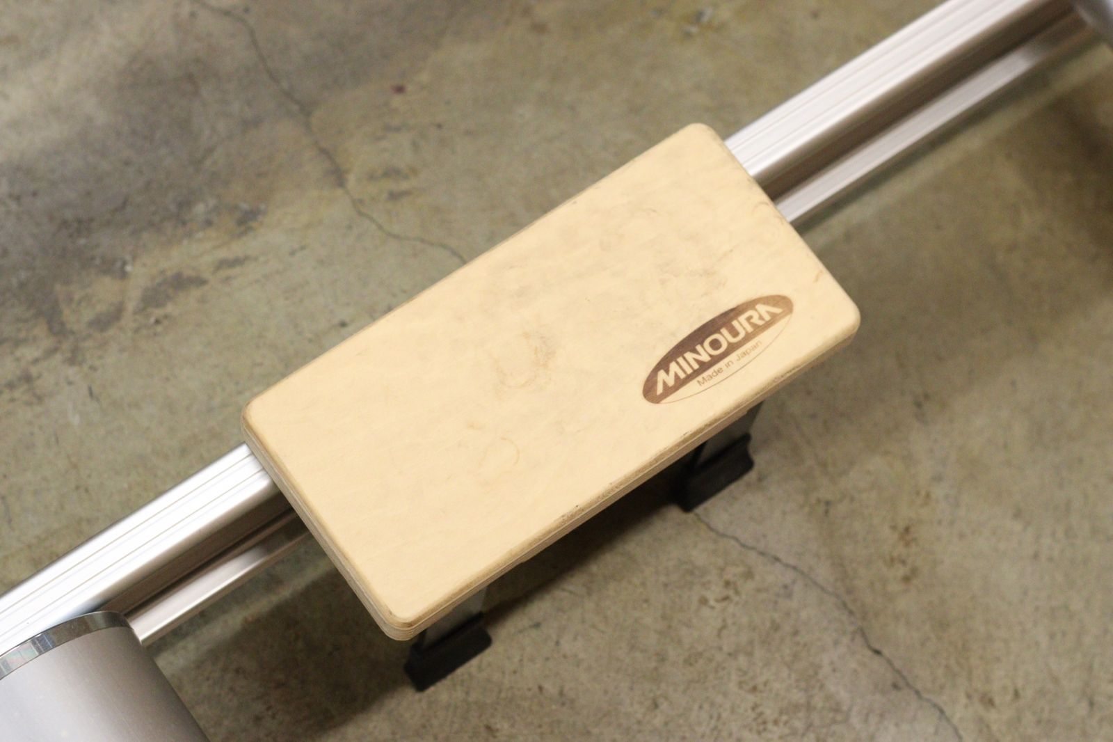 ローラー台 立川店