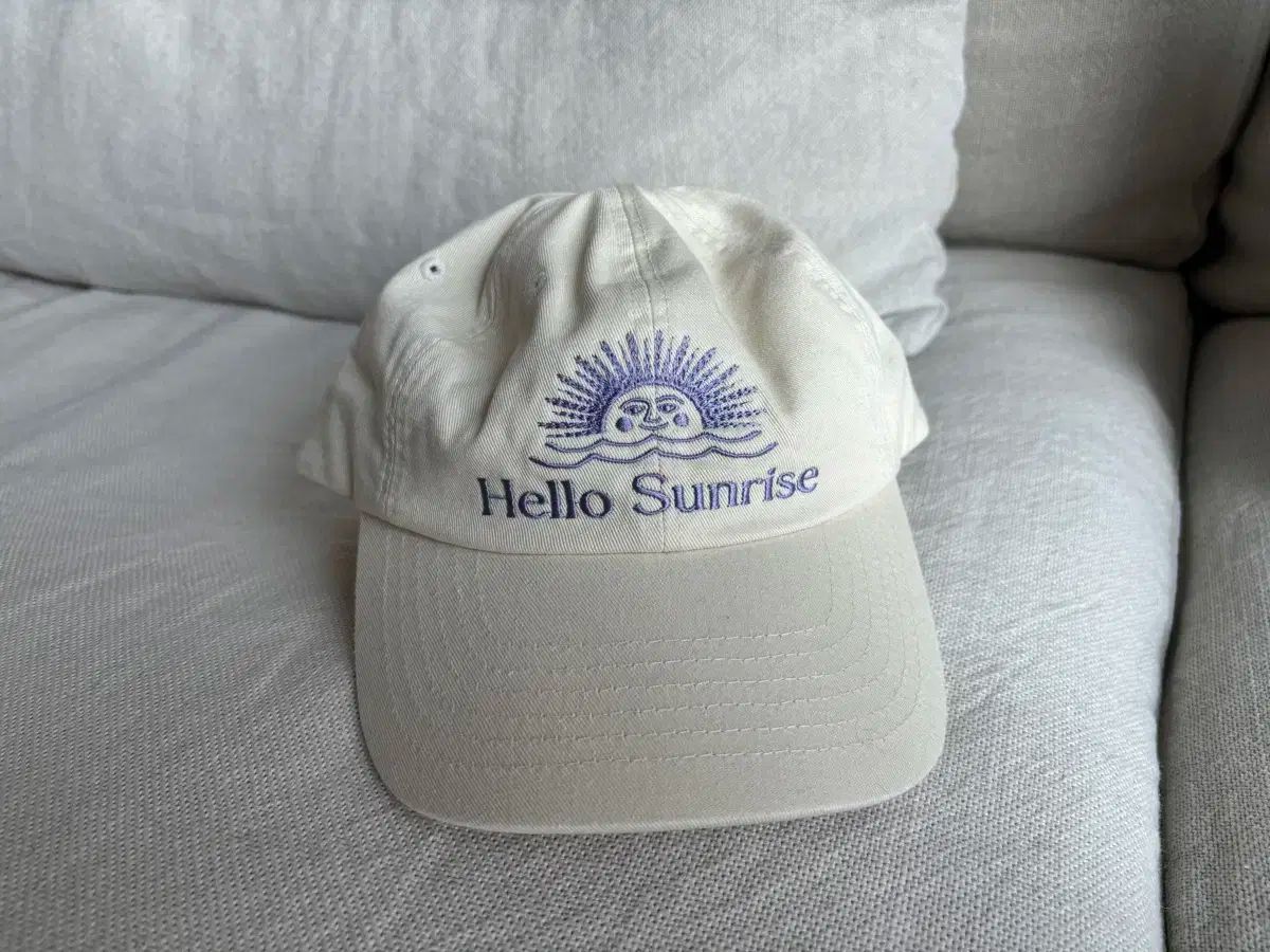 HELLO SUNRISE ボールキャップ アイボリー