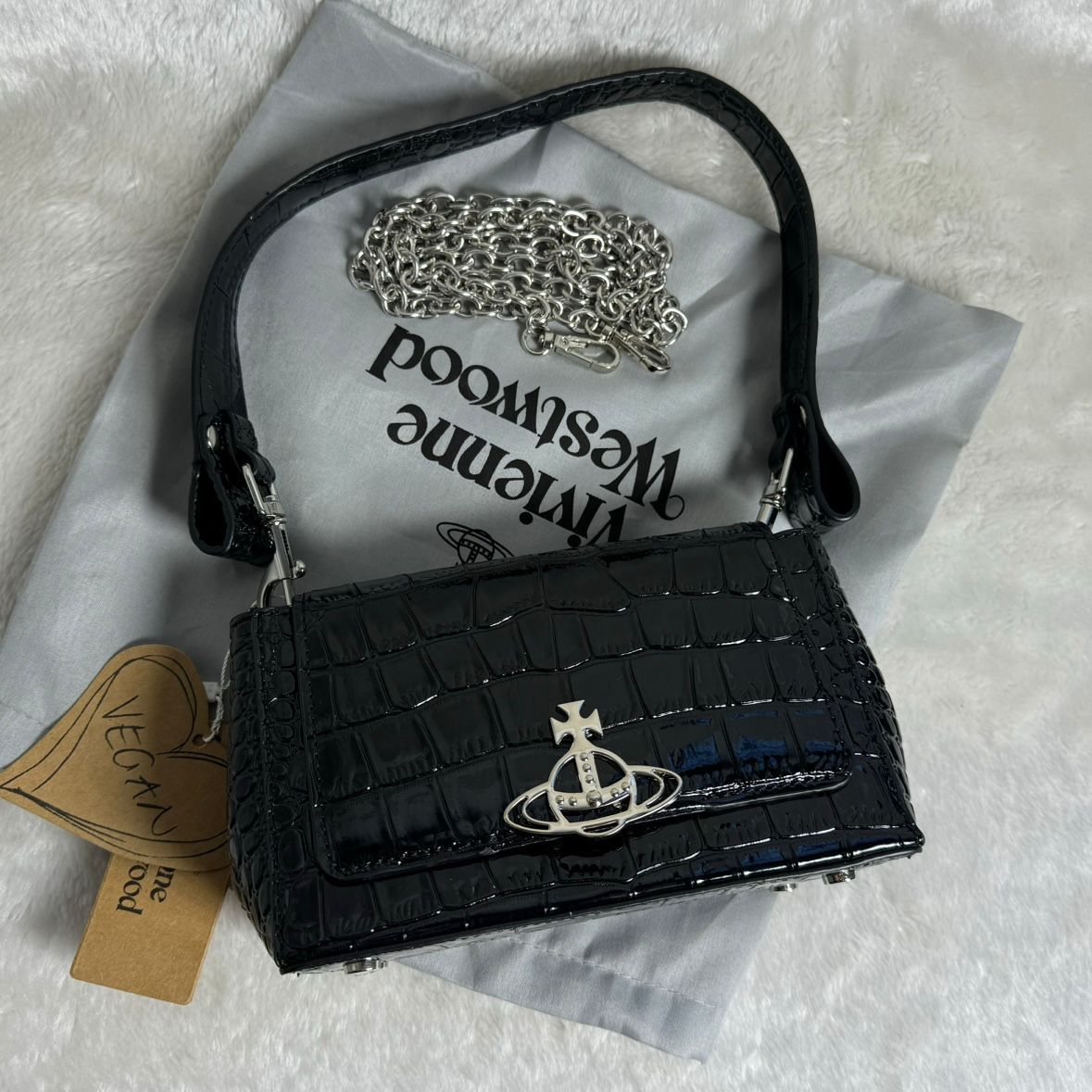 新品未使用】大人気 Vivienne Westwood ブラックショルダーバッグ ✓即 