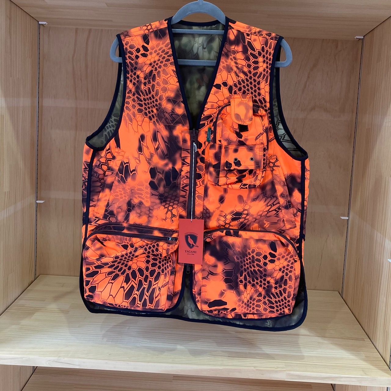 【送料込】タガミ　ハンティングベスト　狩猟用　Mサイズ　左撃ち用 TAGAMI Reversible Hunting Vest タガミ リバーシブル