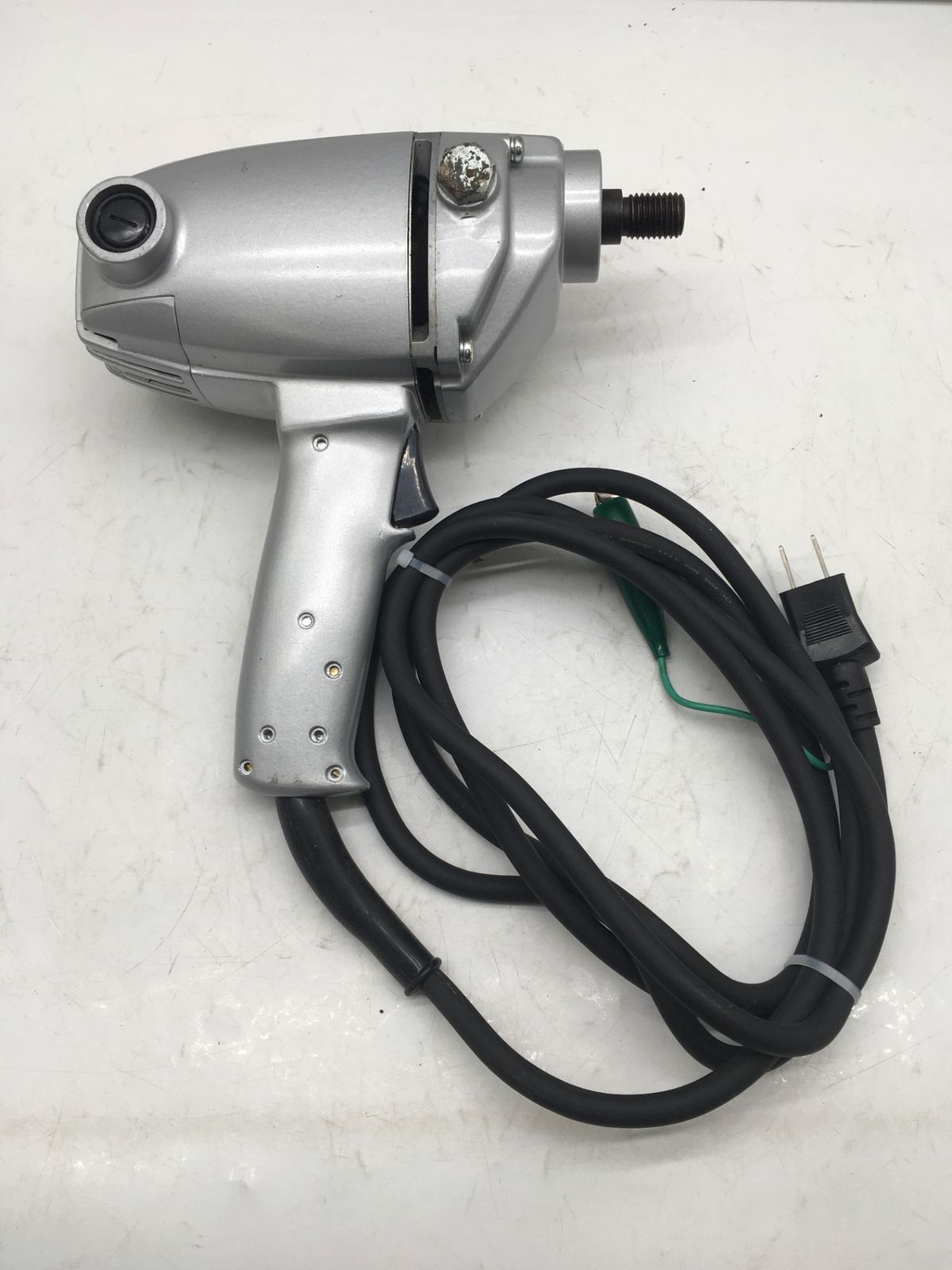 M01
