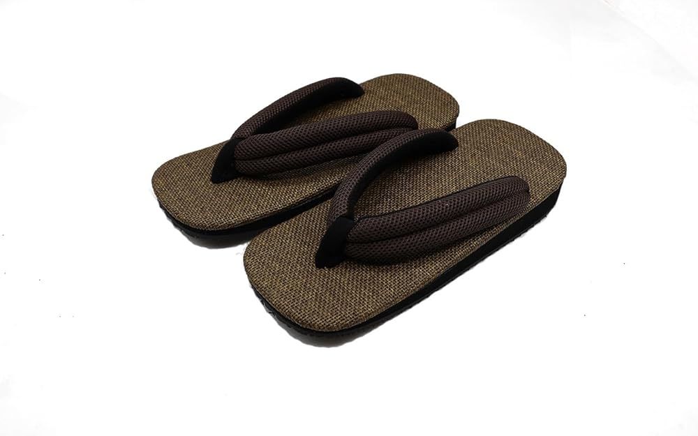 452 東芝 AZ35/MB 第8世代i5 メモリ16GB 新品SSD512GB